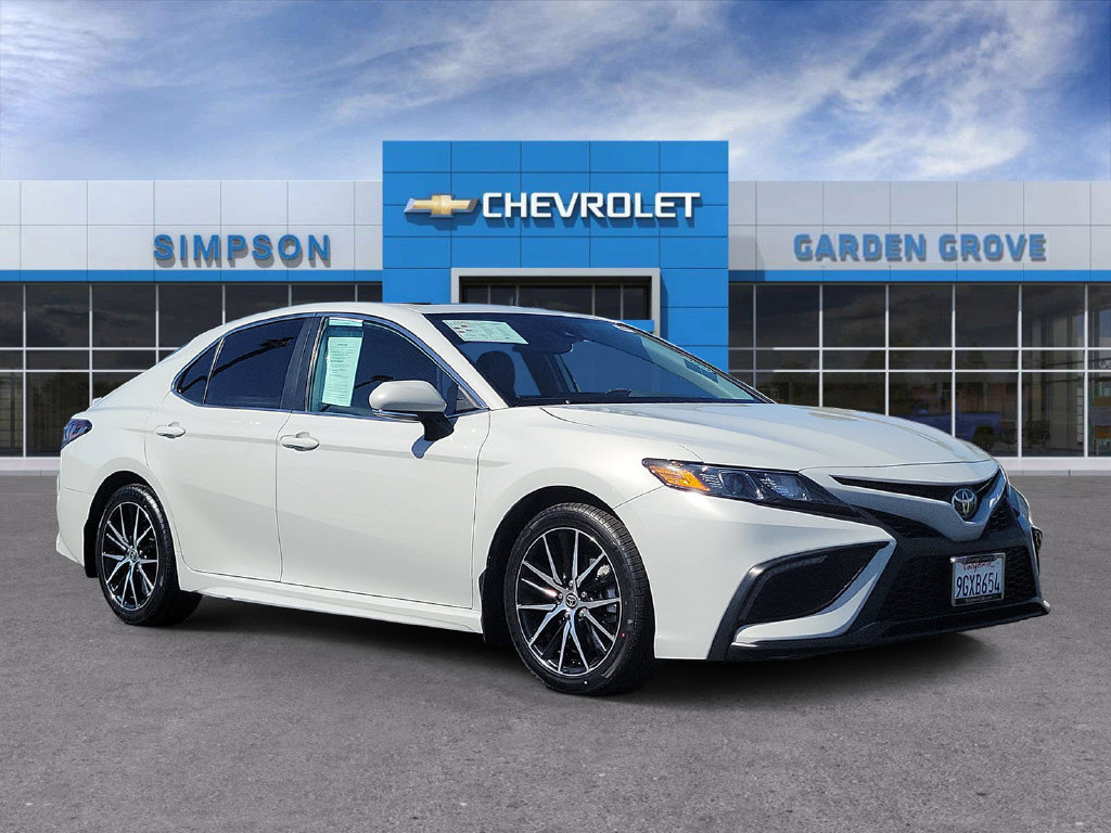 Used 2023 Toyota Camry SE w/ Convenience Package FWD image 1