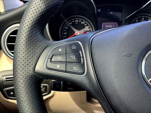 Used 2019 Mercedes-Benz GLC 300 image 24