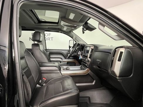 Used 2019 GMC Sierra 2500 Denali w/ Duramax Plus Package AWD/4WD image 25