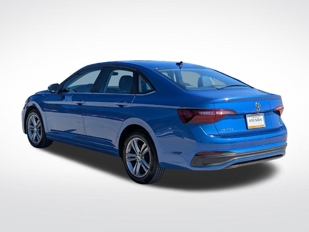 Used 2024 Volkswagen Jetta SE FWD image 9