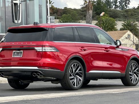 New 2026 Lincoln Aviator Reserve image 3