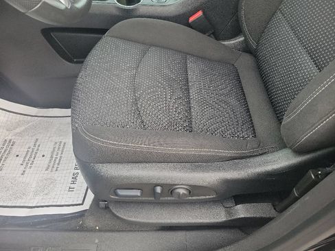 Used 2023 GMC Terrain SLE w/ Driver Convenience Package FWD image 12