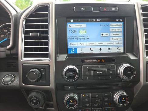 Used 2016 Ford F150 Platinum w/ Equipment Group 701A Luxury RWD image 11
