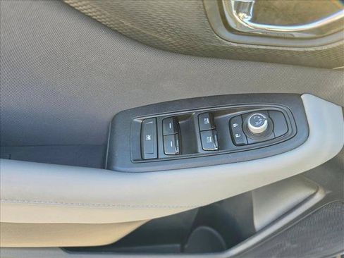 Used 2024 Subaru Outback Premium AWD/4WD image 25