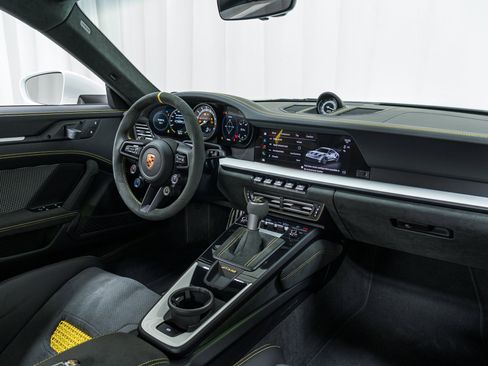 Certified 2025 Porsche 911 GT3 RS image 21