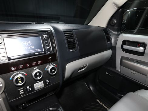Used 2016 Toyota Sequoia Limited AWD/4WD image 59