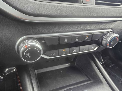Used 2022 Nissan Altima 2.5 SR FWD image 28