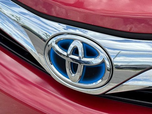 Used 2012 Toyota Camry XLE w/ Leather Pkg FWD image 11