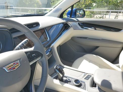 Used 2024 Cadillac XT6 Premium Luxury AWD/4WD image 22