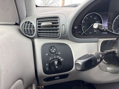 Used 2007 Mercedes-Benz C 230 Sedan image 22