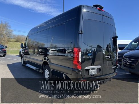 Used 2023 Mercedes-Benz Sprinter 3500 image 13