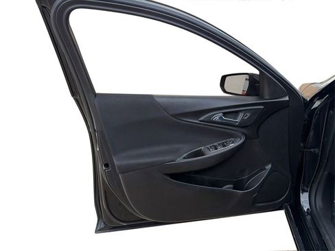 Used 2020 Chevrolet Malibu LT image 20