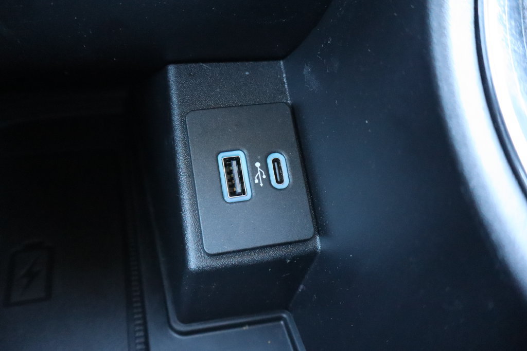 Used 2023 Ford Edge Titanium AWD/4WD image 20