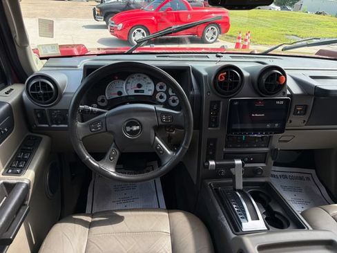 Used 2004 HUMMER H2 w/ Preferred Equipment Group AWD/4WD image 14