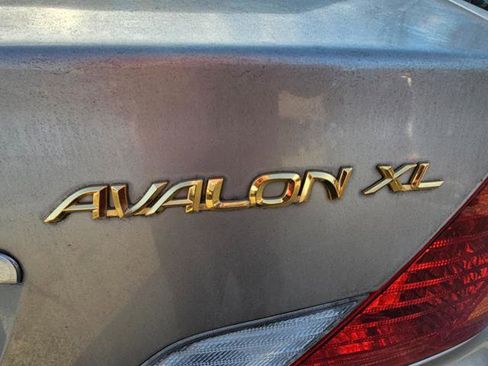 Used 2002 Toyota Avalon XL image 10