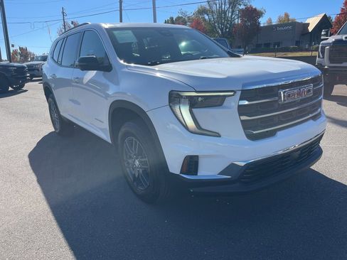Used 2025 GMC Acadia Elevation FWD image 7