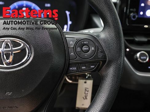 Used 2026 Toyota Corolla LE FWD image 15