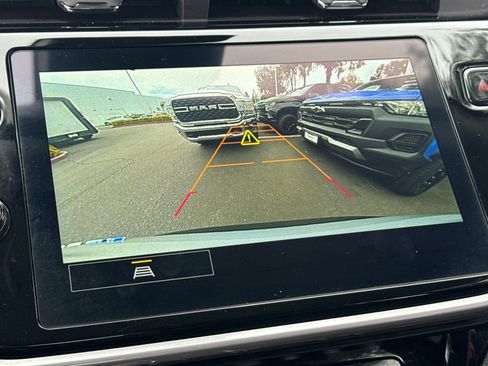 Used 2023 Chevrolet Bolt EUV LT w/ Comfort Package image 27