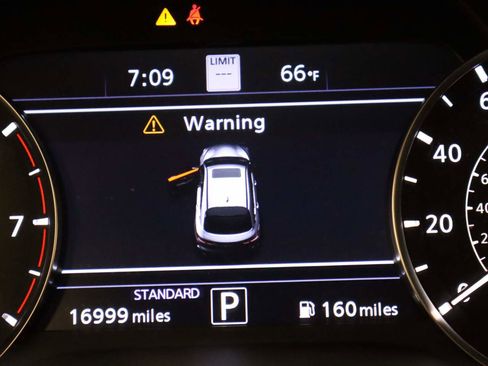 Used 2023 INFINITI QX55 Sensory w/ Lighting Package AWD/4WD image 5