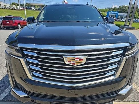 Used 2024 Cadillac Escalade Premium Luxury Platinum AWD/4WD image 3