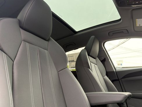 New 2025 Audi Q5 Premium Plus image 16