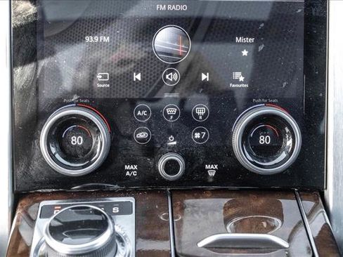 Used 2018 Land Rover Range Rover HSE image 19