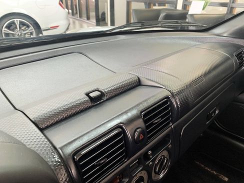 Used 2002 Toyota MR2 image 9