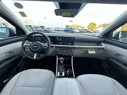 New 2026 Hyundai Tucson SE image 7