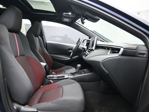 Used 2023 Toyota Corolla SE image 31