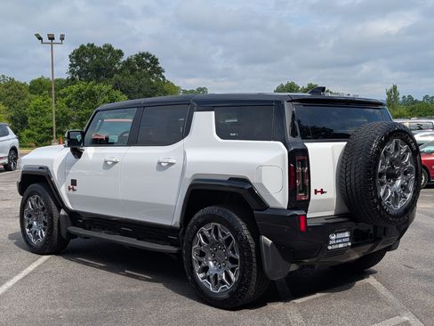 Used 2025 GMC Hummer EV 3X w/ LPO, Sport Package AWD/4WD image 7