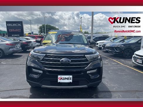 Used 2023 Ford Explorer XLT w/ Equipment Group 202A image 10
