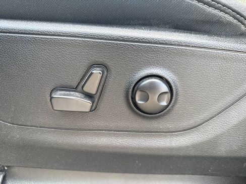 Used 2022 RAM 1500 Big Horn AWD/4WD image 14