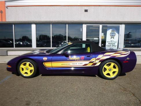Used 1998 Chevrolet Corvette Convertible w/ Memory Pkg RWD image 3