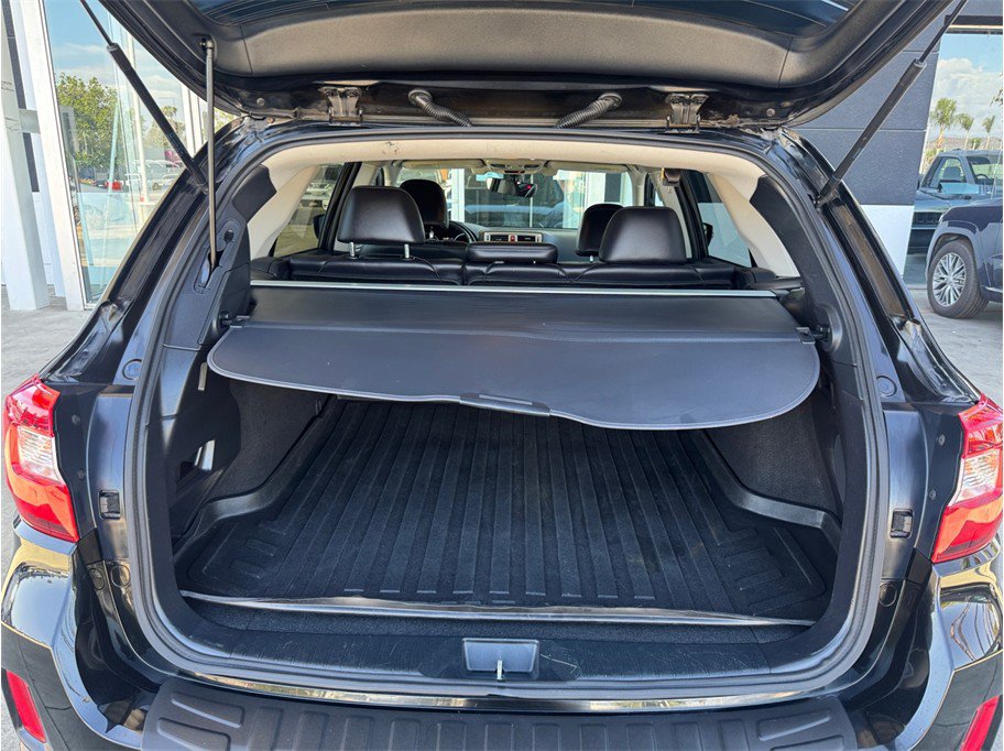 Used 2017 Subaru Outback 2.5i Limited AWD/4WD image 27