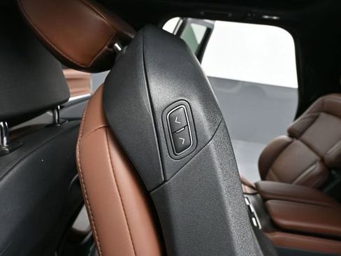 Used 2025 Lincoln Navigator L Reserve AWD/4WD image 42