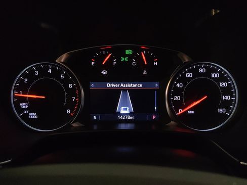 Used 2025 Chevrolet Blazer LT FWD image 23