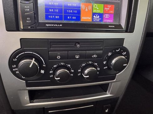 Used 2009 Chrysler 300 Touring image 20