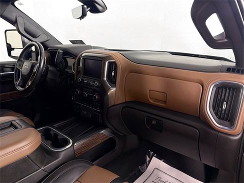 Used 2021 Chevrolet Silverado 1500 High Country w/ Technology Package image 27