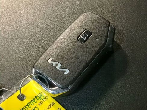 Used 2023 Kia Sorento S w/ Panoramic Sunroof Package image 26