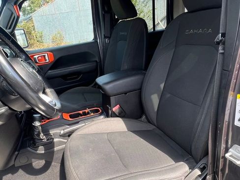Used 2020 Jeep Wrangler Unlimited Sahara image 21