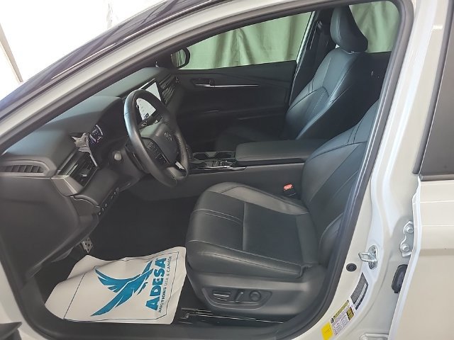 Used 2025 Toyota Camry XSE FWD image 4