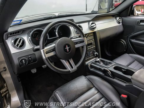 Used 2005 Ford Mustang GT image 4