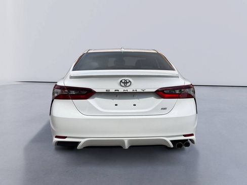 Used 2023 Toyota Camry SE FWD image 4