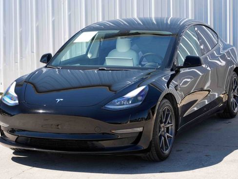 Used 2021 Tesla Model 3 Long Range image 45