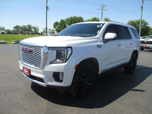 Used 2023 GMC Yukon Denali w/ Denali Reserve Package AWD/4WD image 12