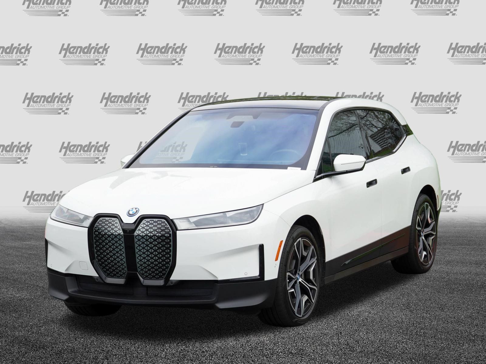 Certified 2024 BMW iX xDrive50 AWD/4WD image 5