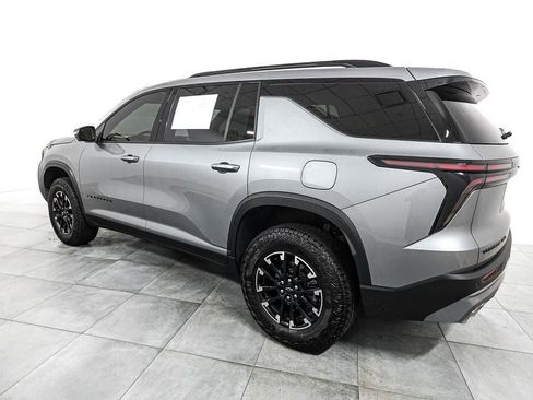 Used 2025 Chevrolet Traverse Z71 w/ Driver Confidence Package AWD/4WD image 4