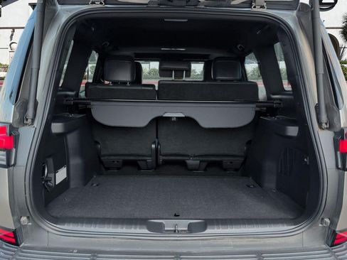 Used 2025 Lexus GX 550 AWD/4WD image 28