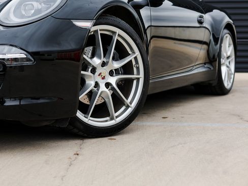 Certified 2016 Porsche 911 Carrera Black Edition image 12