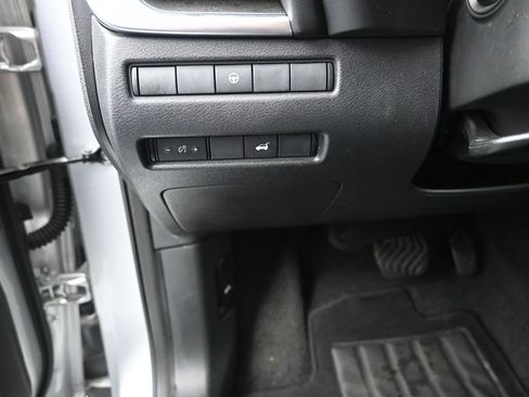 Used 2022 Nissan Rogue SV w/ SV Premium Package image 14